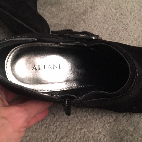 Alfani Booties - Picture 5 of 5